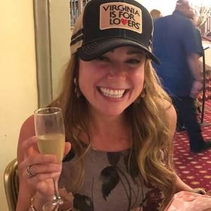 Meet your Posher, Olivia